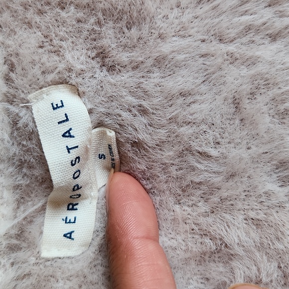 Aeropostale, Women's Super Soft, Fuzzy Pink Fall, Cropped Button-Up, Sweater - Picture 8 of 9